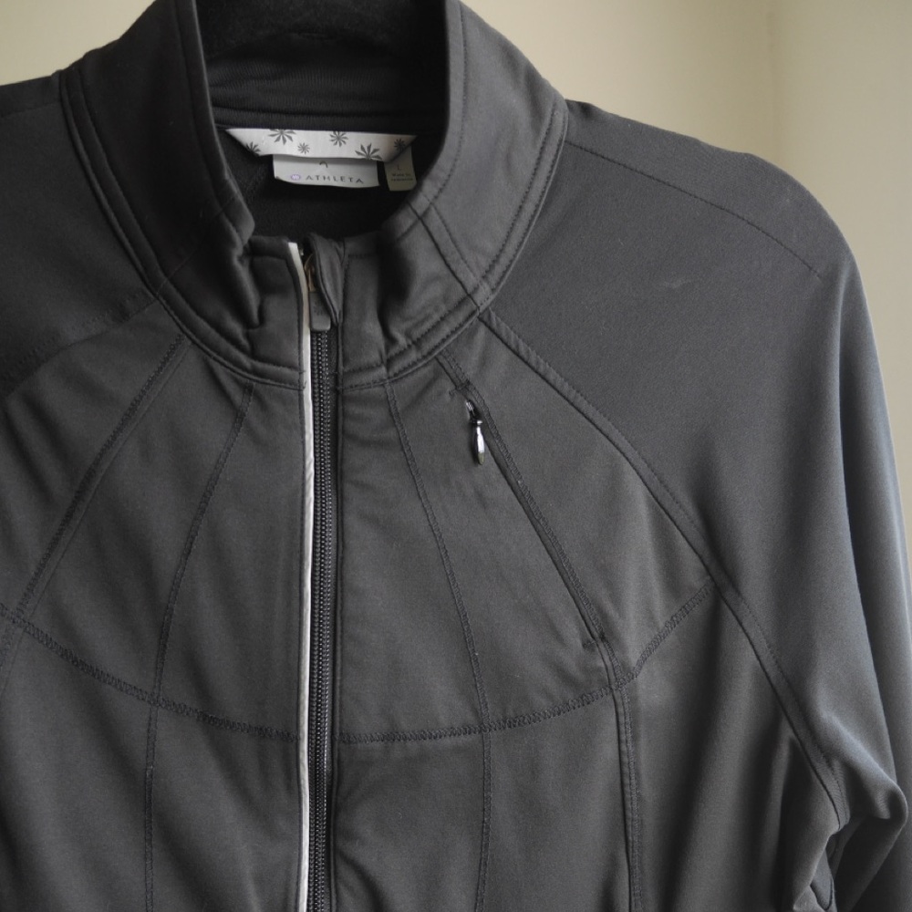 Athleta fitted workout jacket in black, size L